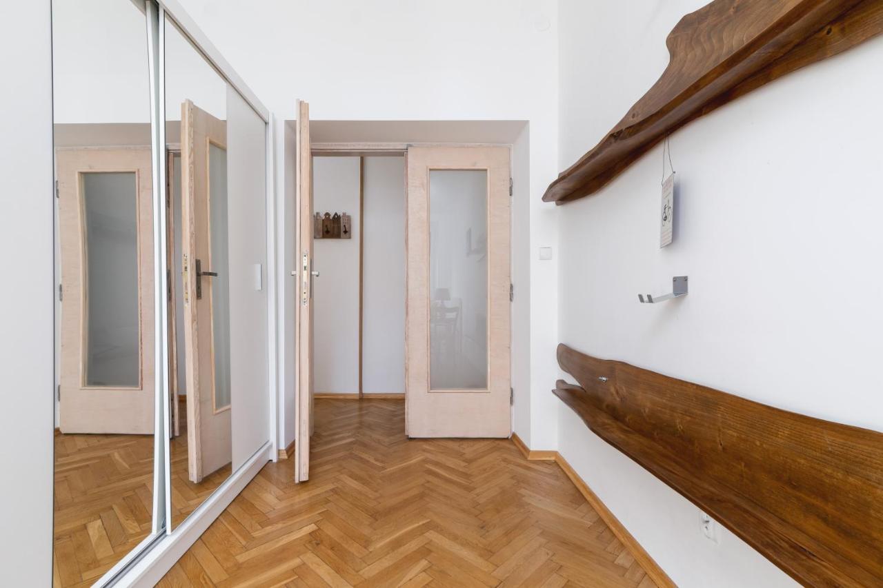 Old Town Apartments Basztowa By Renters Cracovie Extérieur photo