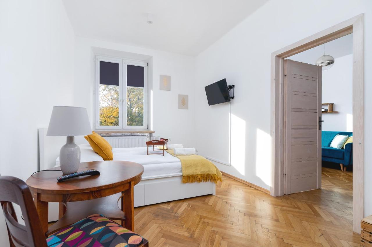 Old Town Apartments Basztowa By Renters Cracovie Extérieur photo