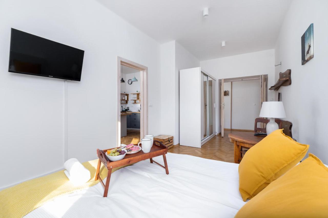 Old Town Apartments Basztowa By Renters Cracovie Extérieur photo