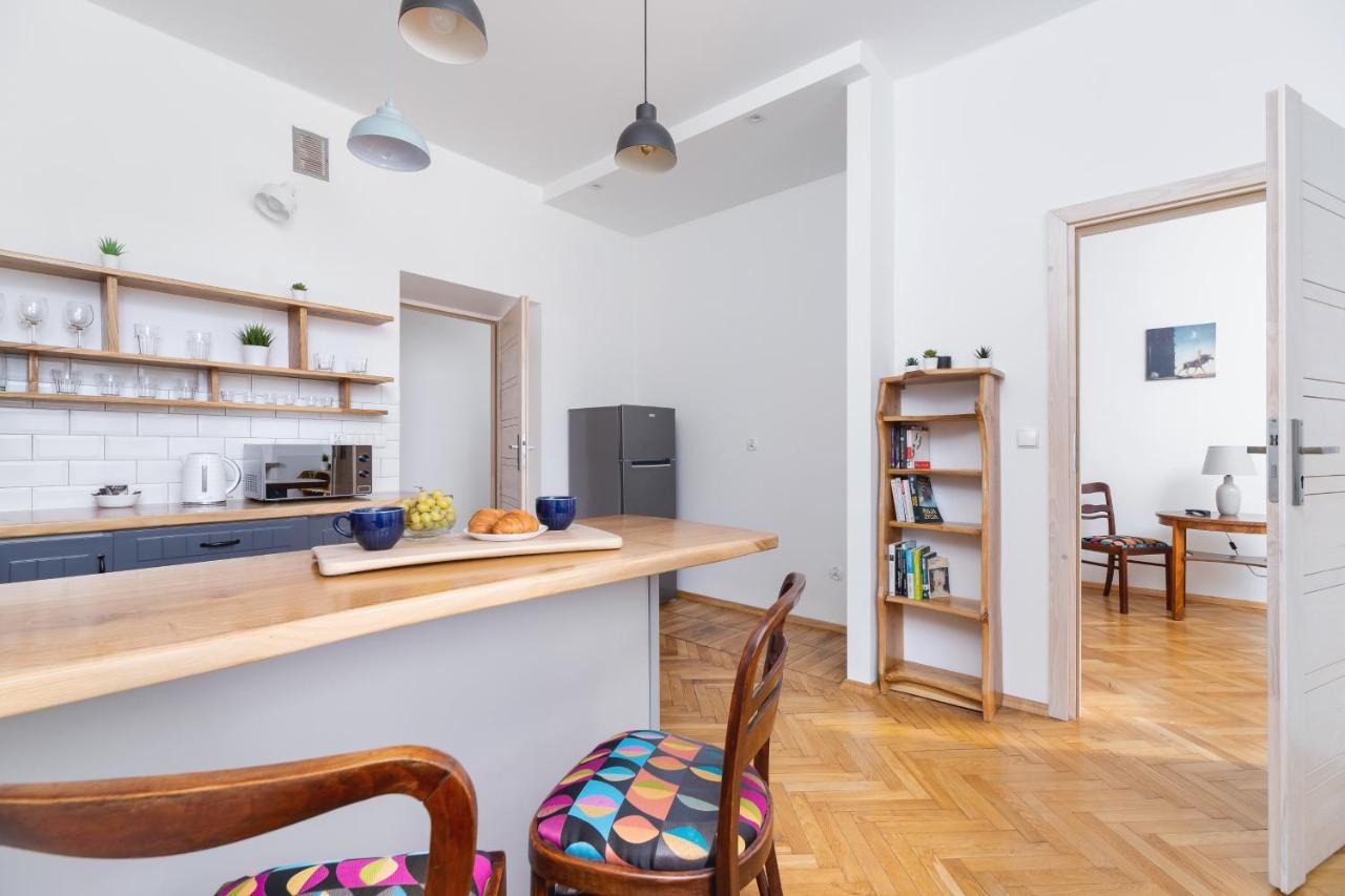 Old Town Apartments Basztowa By Renters Cracovie Extérieur photo